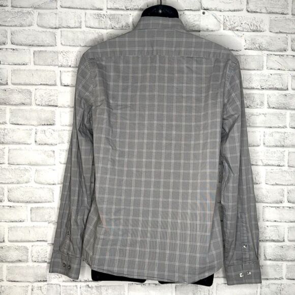 Calvin Klein All Season Stretch Slim Fit Wicking Button Down Shirt Medium M - Picture 3 of 4